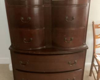 Vintage bow front chest on chest - Federal style 