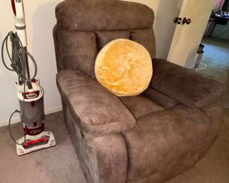 Recliner, shark vacuum