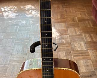 Yamaha Acoustic Guitar
