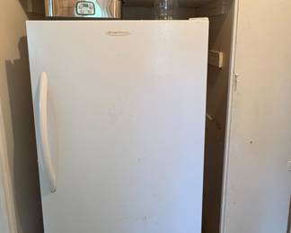 Frigidaire Standing Freezer, Slow Cooker, Dehydrator and more