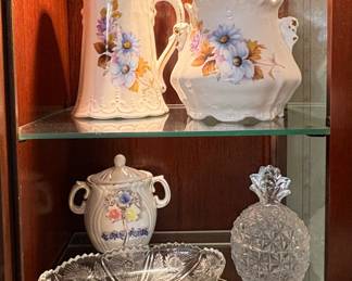 Large Milk Creamer and Sugar