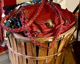 PURSES