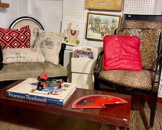 ACCENT CHAIRS AND TABLES, PILLOWS