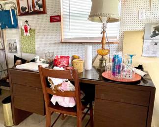 DESK