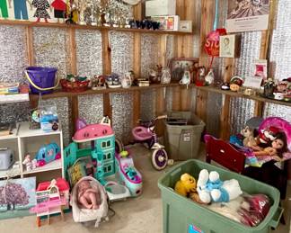 TOYS, DOLLS