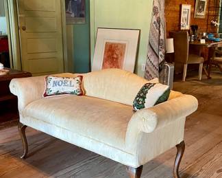 VINTAGE LOVE SEAT