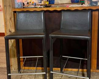 PAIR OF STOOLS