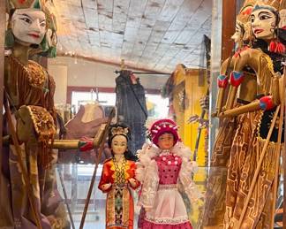 VINTAGE ASIAN DOLLS & MARIONETTES