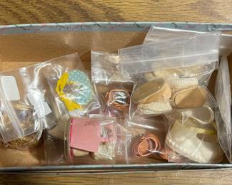 DOLL & DOLLHOUSE PARTS