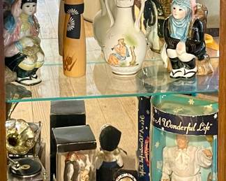 DOLLS AND FIGURINES