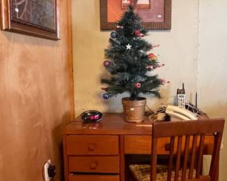 DESK