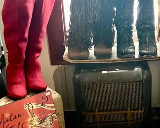 BOOTS, CORRAL COWGIRL BOOTS