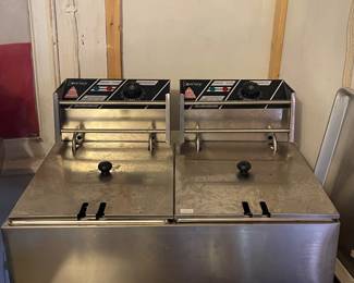 COMMERCIAL FRYER