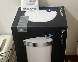 new smart trashcan with liners