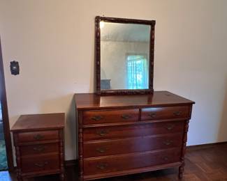 Vintage Bedroom Furniture
