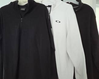 Lot #111 - Oakley, Ouray & Starter Sportswear Lightweight Half Zip Pullover Fleece Sweatshirts Men's XL