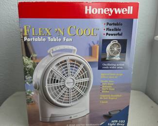 Lot #62 - Honeywell Flex 'N Cool HTF-103 Portable Table Fan Light Grey with Oscillating Action