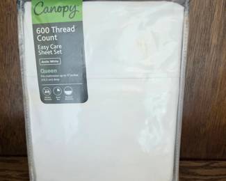 Lot #17 - New Canopy 600 Thread Count Easy Care Queen Sheet Set Arctic White