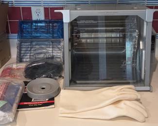 Lot #184 - Ronco Showtime Rotisserie & BBQ Oven with Accessories and Recipe Book