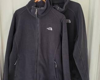 Lot #221 - TWO The North Face Women's Black Fleece Jackets Large & XL Outdoor Zip-Up Sweatshirts
