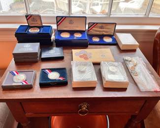Variety of commemorative coins