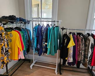 WWomen's Clothes. Sizes Large, XL and 1X