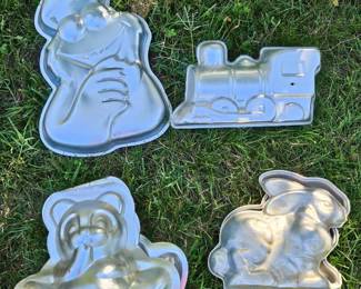Wilton Cake Molds