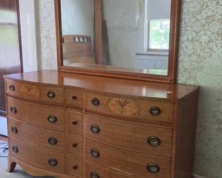 Inlay dresser w/mirror