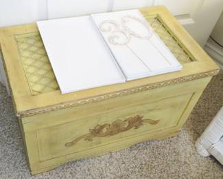 Storage box