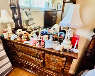 DRESSER WITH MIRROR