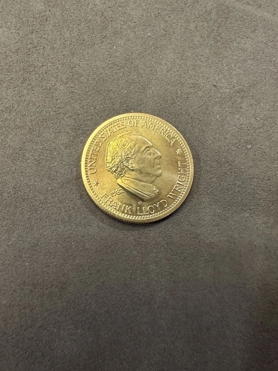Franklin Lloyd Wright Commemorative 1/2 oz. Troy gold coin1982