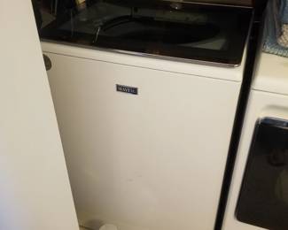 Maytag washing machine with stainless steel drum