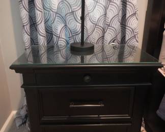 2 nightstands with matching lamps