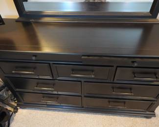 7-drawer dresser with mirror