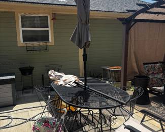 Woodard patio set