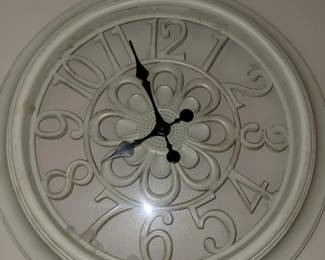large livingroom clock 