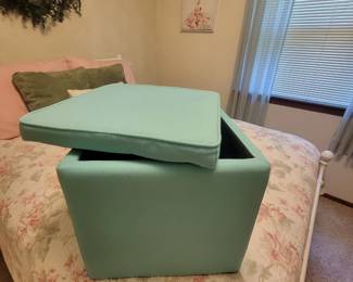 Storage box
