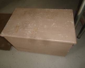 Arts and crafts hindged box