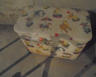 Nice vintage toy box