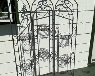 Black wrought trifold plant/pot holder