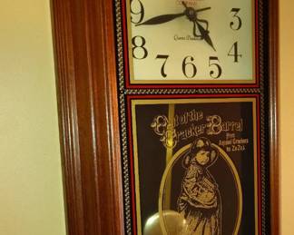 Cracker Barrel/ Nabisco Out Of the Cracker Barrel Pendulum Clock