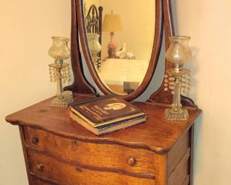 Antique Oak Crest With Mirror