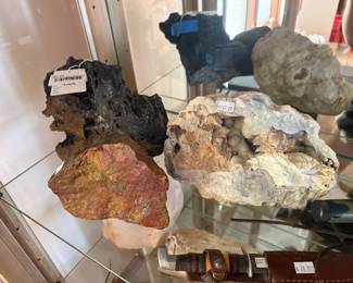 Crystals & Minerals 
