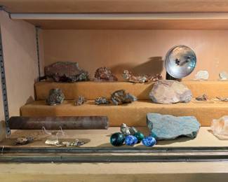 Crystals & Minerals 
