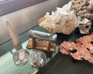 Crystals & Minerals 