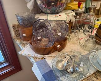 Bowls, Measuring Spoons 