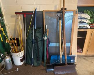 Shovels, Umbrellas 