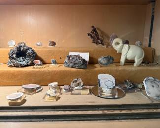 Crystals & Minerals 