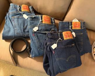 Levi Jeans, Belts
