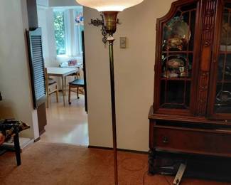 Gorgeous Vintage Freestanding Lamp With Spiral Globe